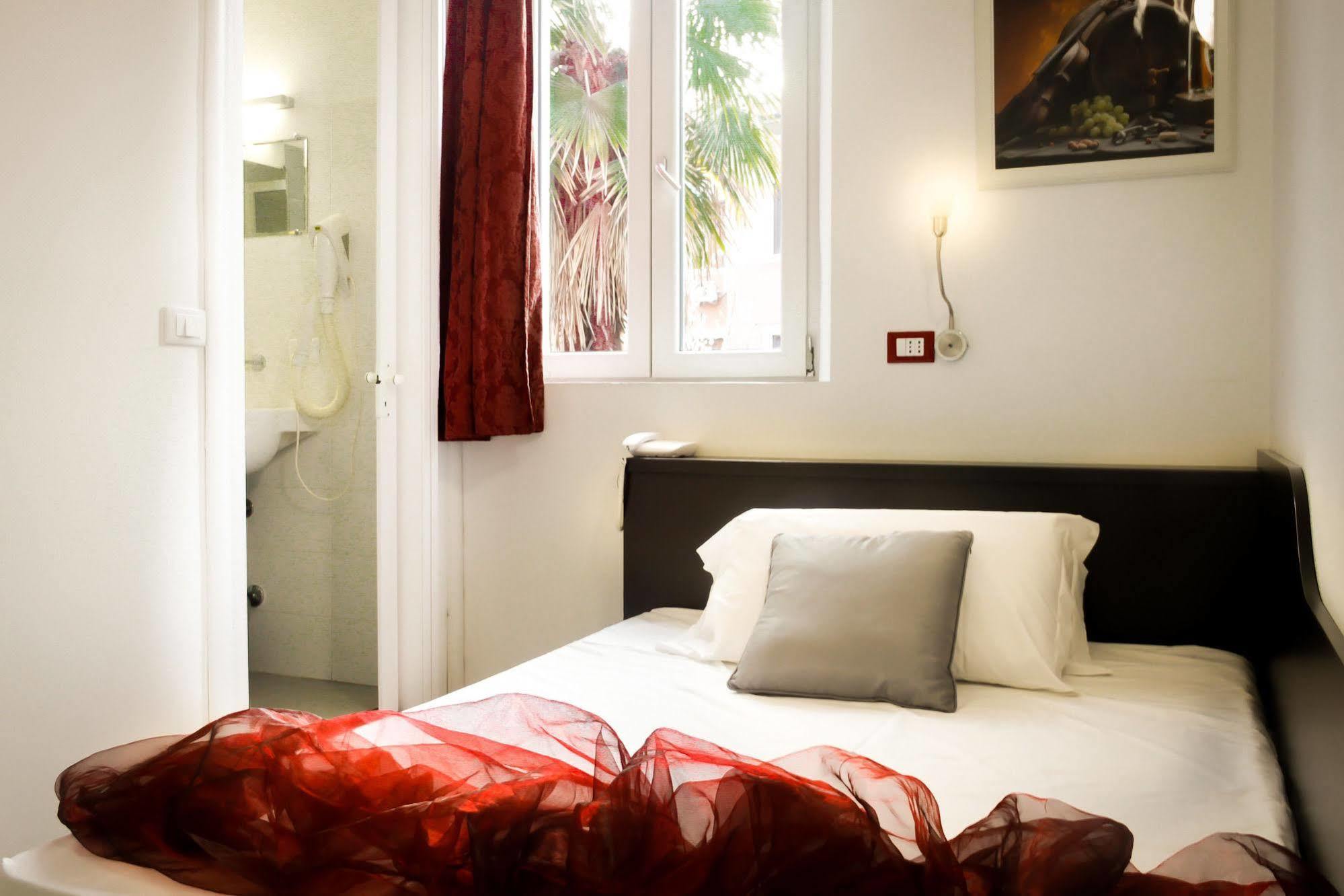 Hotel Rossovino Milano ภายนอก รูปภาพ