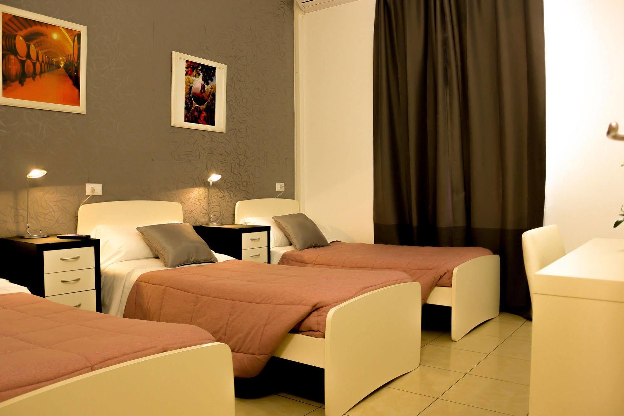 Hotel Rossovino Milano ภายนอก รูปภาพ