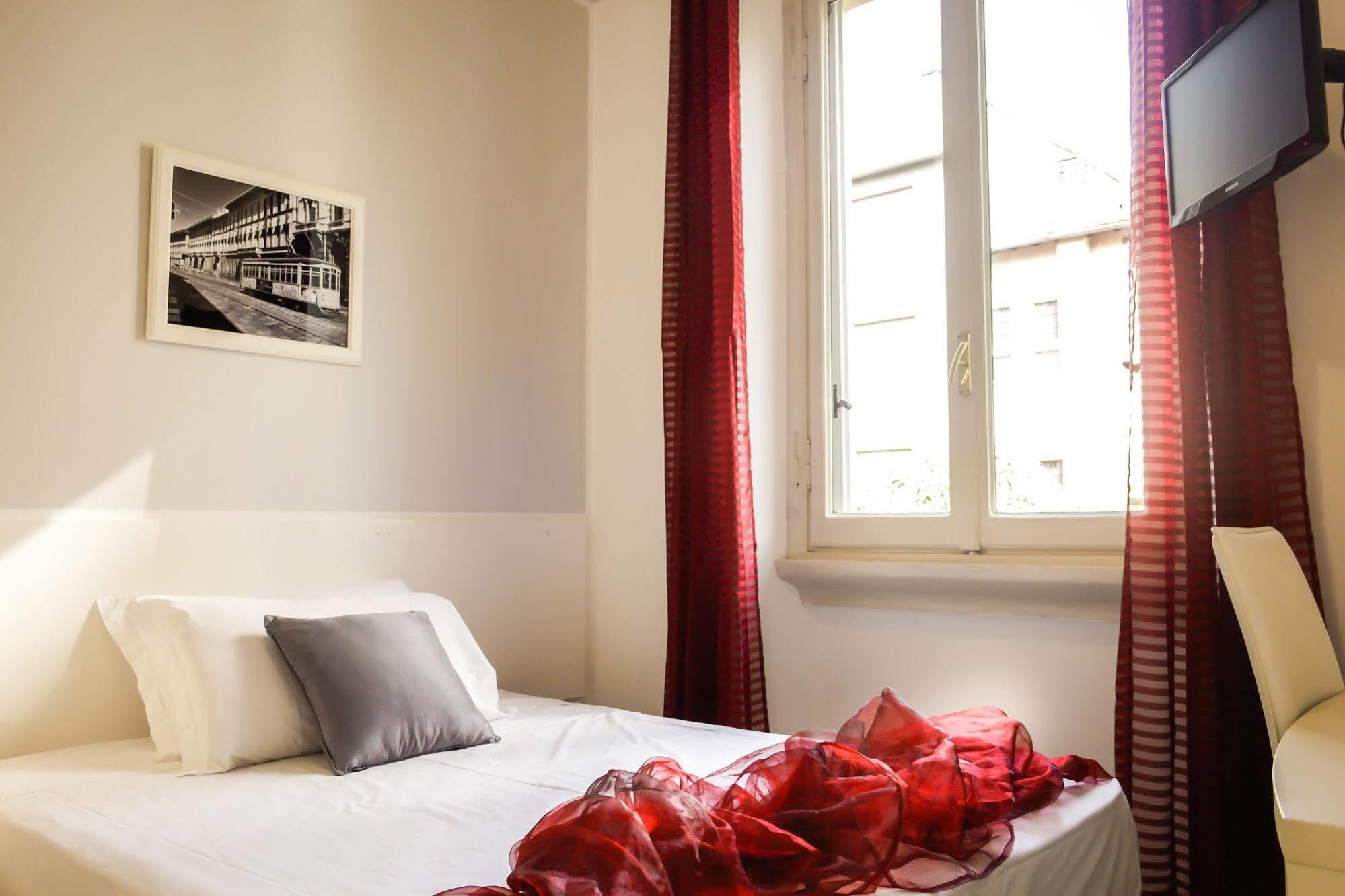 Hotel Rossovino Milano ภายนอก รูปภาพ