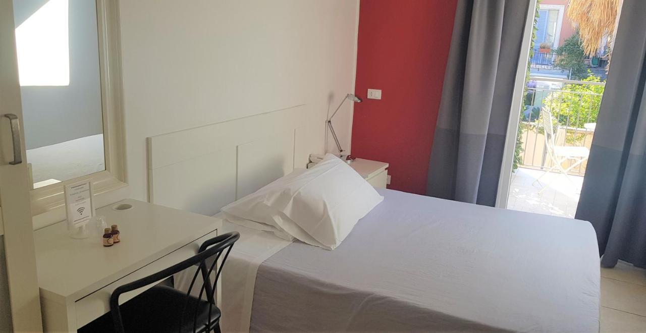 Hotel Rossovino Milano ภายนอก รูปภาพ